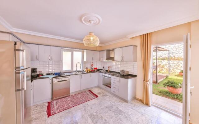 VILLA MYSTIC 5br/6bth Prvt Pool-Garden & Sea Views