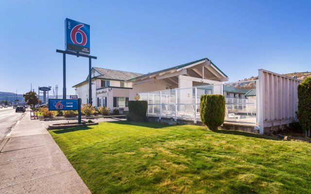 Motel 6 The Dalles, OR