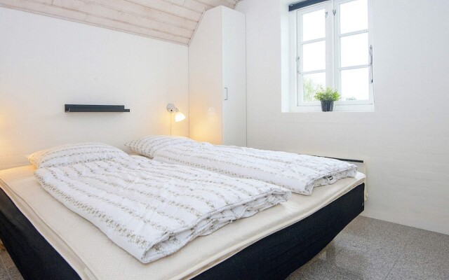 10 Person Holiday Home in Ulfborg