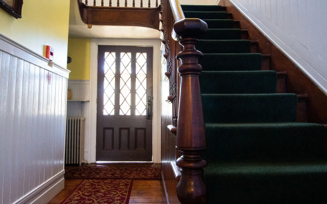 Delamater Inn