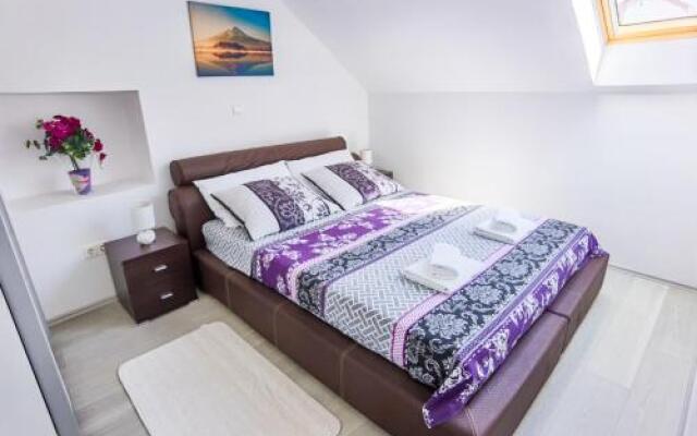 Stone House Varos Apartments
