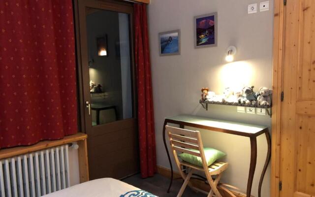 Warm Family Apartment