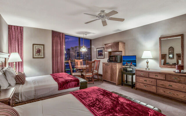 Plaza Resort Club