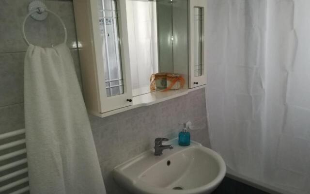 2nd Floor Apartment In Volos