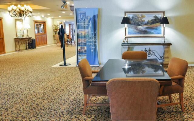 Piccadilly Inn Airport