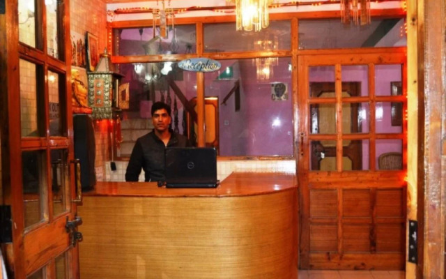 Kunal Hotel & Cottages