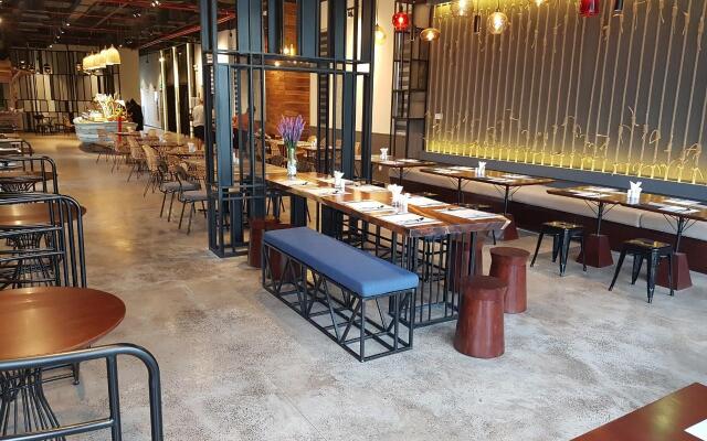 Em Oi Boutique Hotel