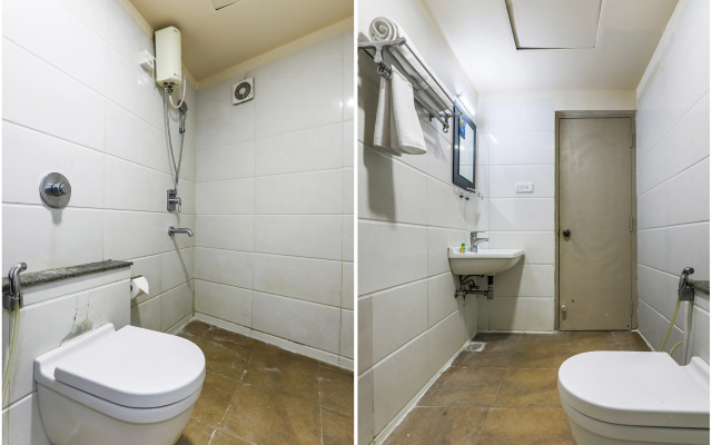 Fabhotel Astra Berry'S