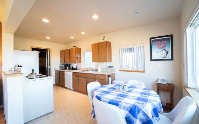 Sea Lion Crossing - 3 Br Home