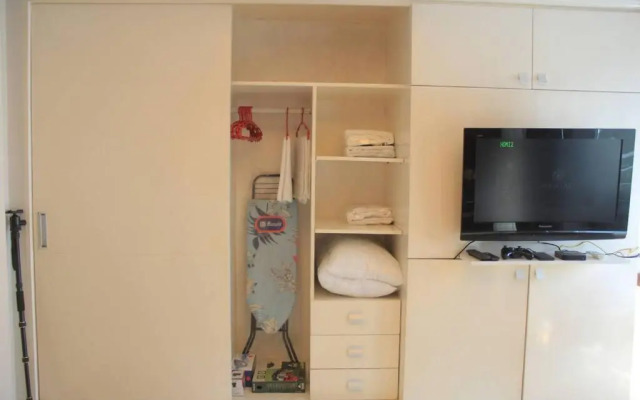 A2J BGC Luxury 1BR Suite Near Burgos Circle & Mall