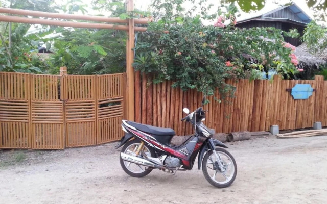 Ngwe Saung Garden Guest House