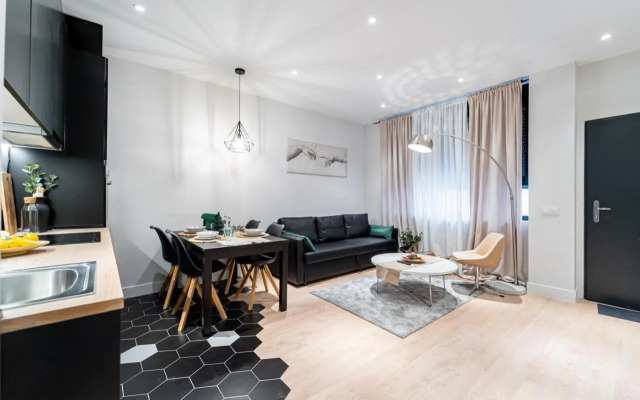EdSam Madrid Apartments Black