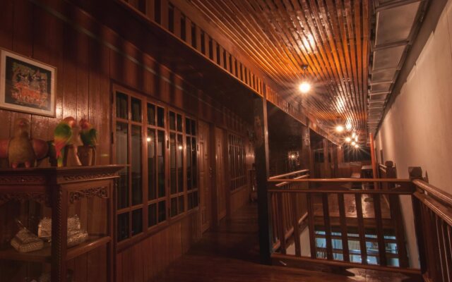 The History Cafe' & Guesthouse