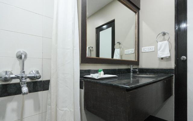 OYO 78419 Collection O Prime Santhome Inn