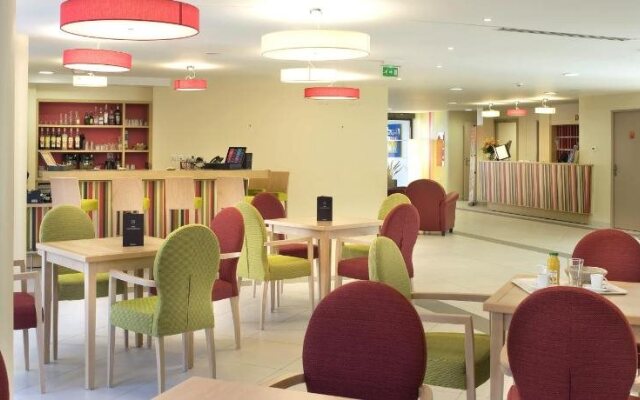 Résidence Services Seniors Domitys - Les Jardins De Reverdy