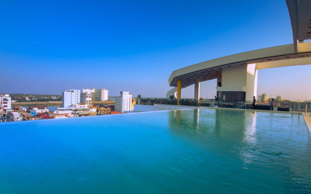 SUN & MOON, Urban Hotel