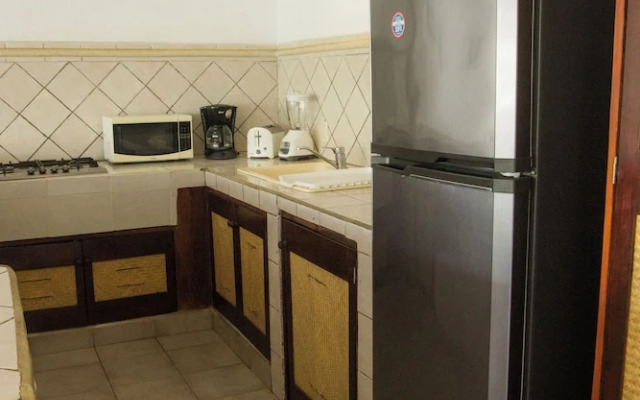Apt. with Jacuzzi Ixt. Zihuatanejo 3 BR