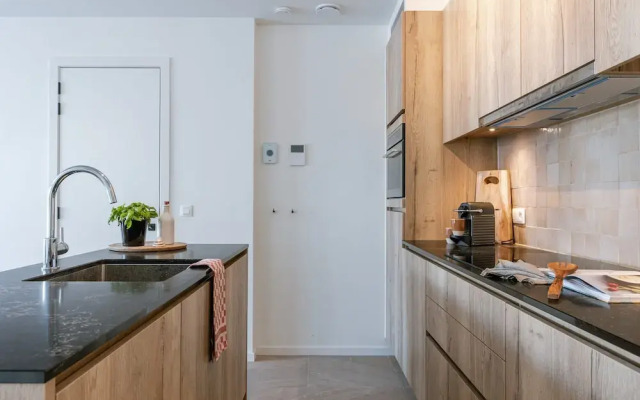 Beautiful Apartment With Pool Terrace and Parking