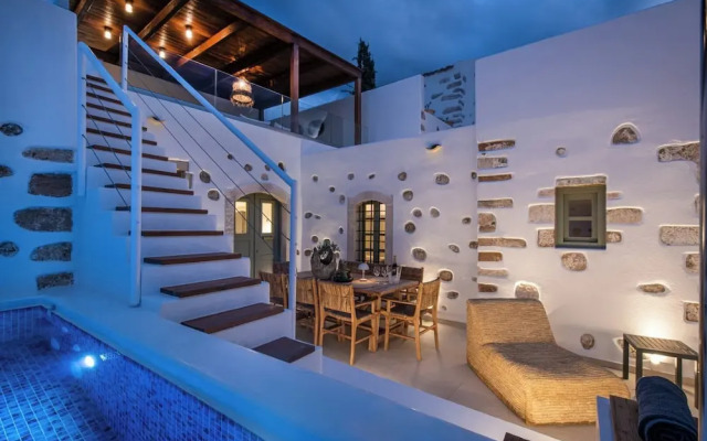 Mint Villa by Checkin