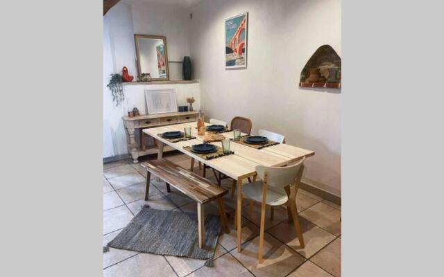 Superbe appartement en pierre fraîchement rénové