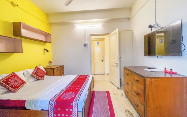 Hotel Thakur Galaxy, Sadar Market