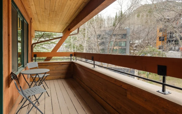 Fasching Haus by Frias Properties