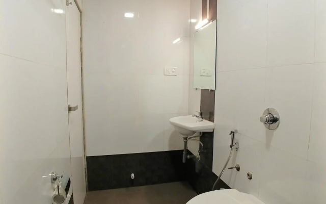 OYO 13150 Mangal Residency