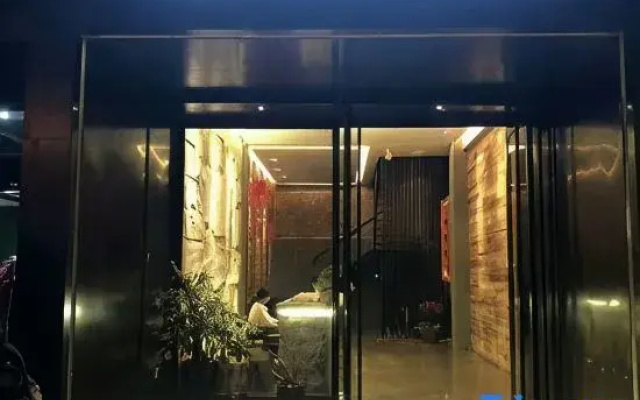 Hui'an Week 8 Business Hotel