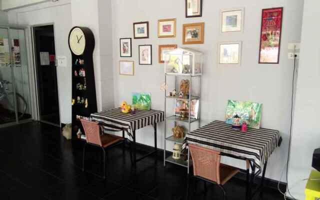 My Sweet Orange Tree Apartment