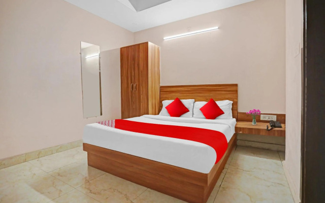 OYO Flagship 70339 Hotel Smile Residency