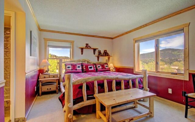 Sawmill 316 2 Br condo by RedAwning