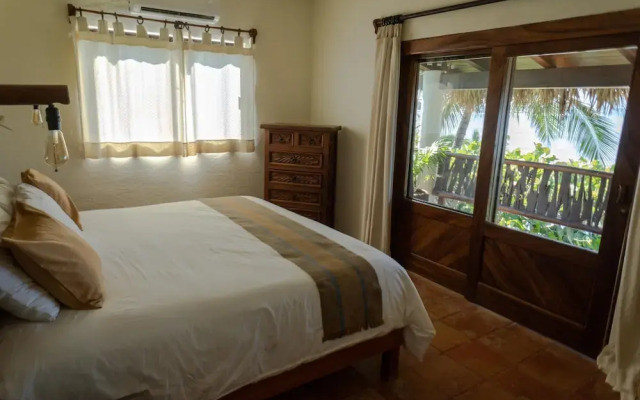 Casa Manzanillo Boutique Hotel