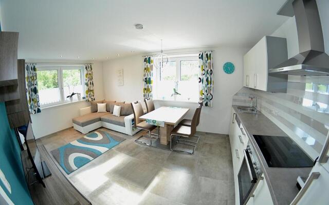 Haus Panorama, Johanna Pfluger, Kirchdorf 56, A-6335 Thiersee