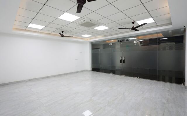 OYO 11666 Hotel Prakash Inn