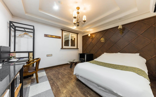 Business Hotel