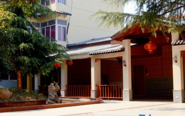 Yaxing Express Hotel