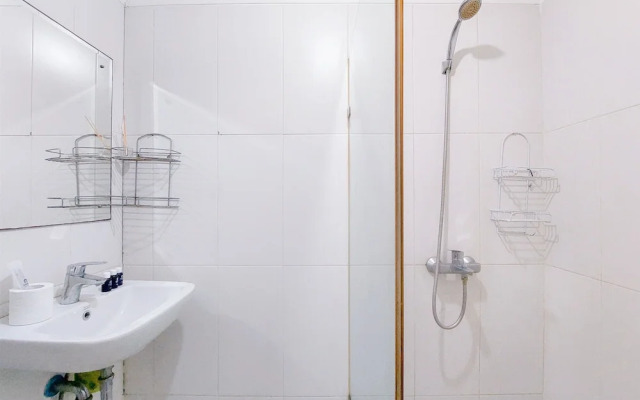 Best Place And Homey Studio Skylounge Tamansari Apartment