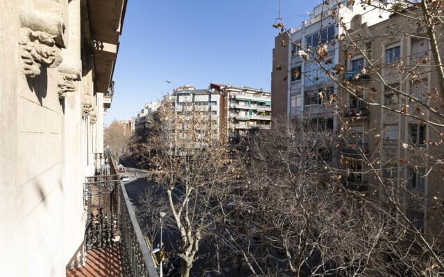 AB Eixample Viladomat Apartments