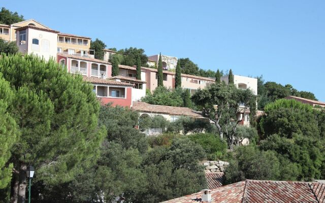 Cozy Apartment in the Beautiful Fortified Town Grimaud