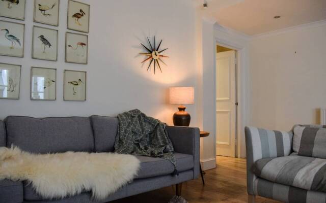 Chic And Cosy 2 Bedroom Flat By Earl's Court Tube