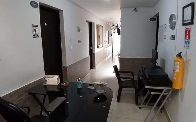 Aparta Hotel Calasanz Home