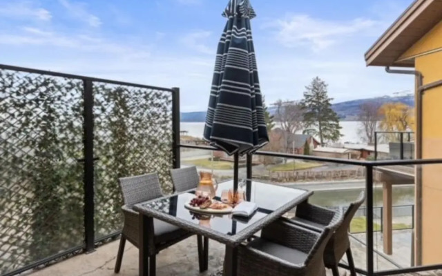 Beachfront Lakeview Condo at Barona