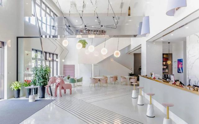 Suisse Place Serviced Apartment Shanghai Zhongjian