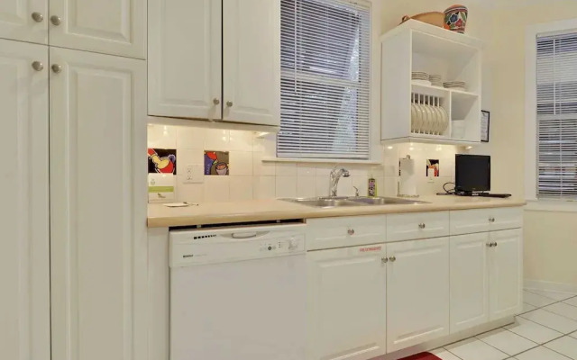 Amelia Home by Avantstay In Historic Old Town w/ Pool