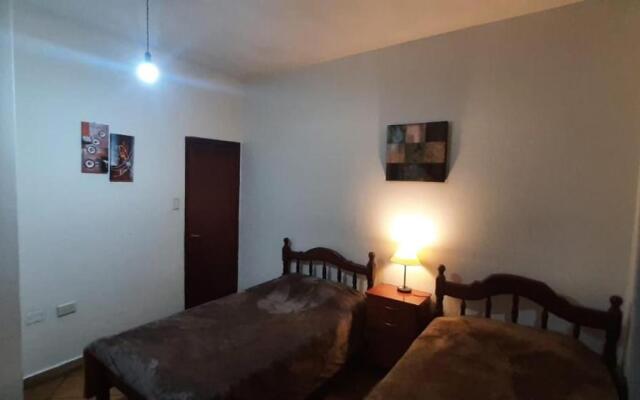 Sencilla y Comoda Casa 4 Personas