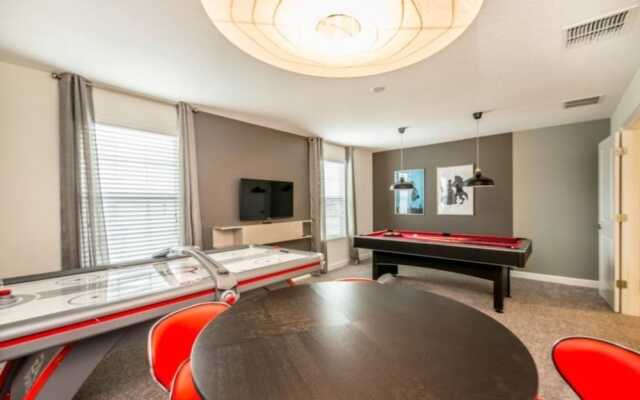 9040sd - 8 Bedroom Villa by Redawning