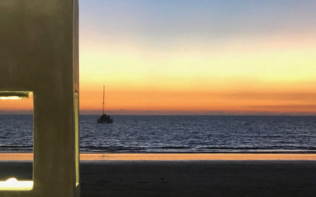 Noble House Beach Resort