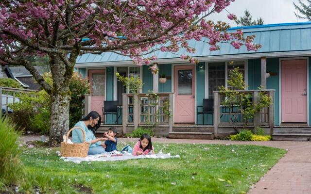 Inn at Haystack Rock