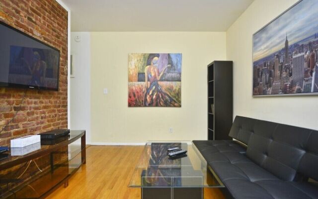 Fancy 2 Br on Upper East Side