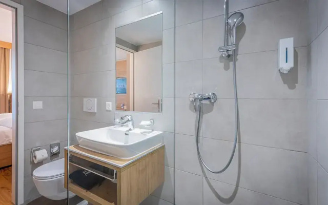 Los Lorentes Residences